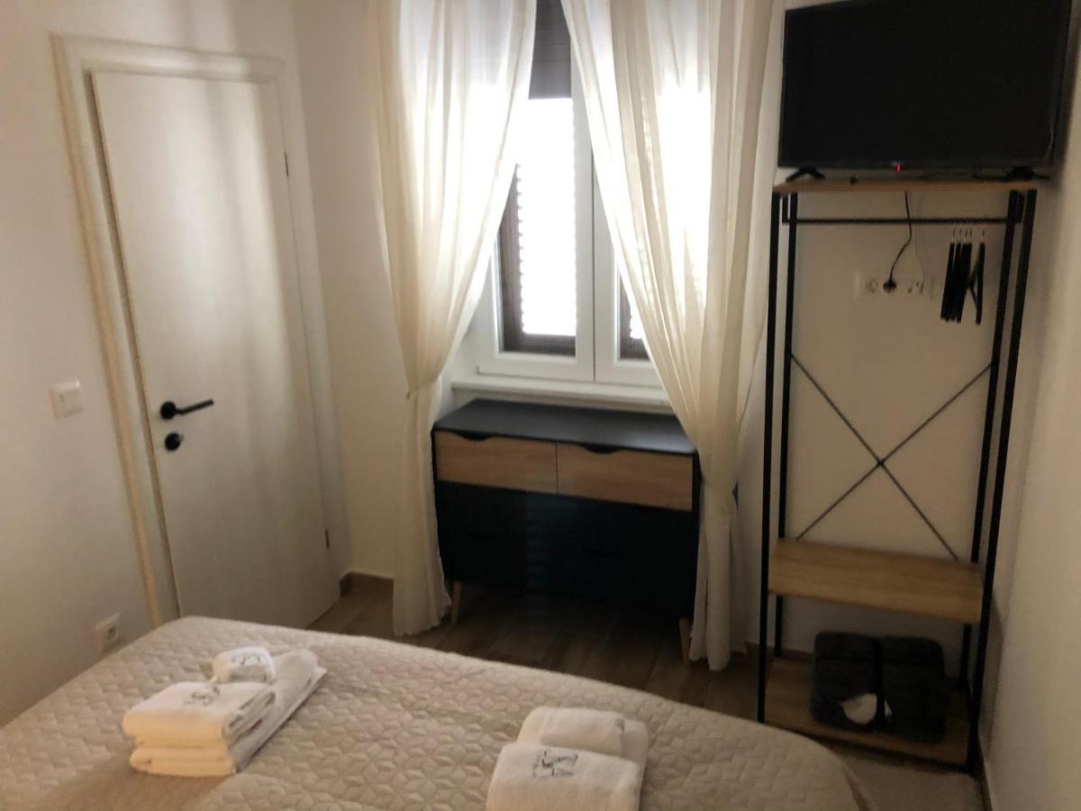 Apartment Mak With Free Parking Pula Exterior foto